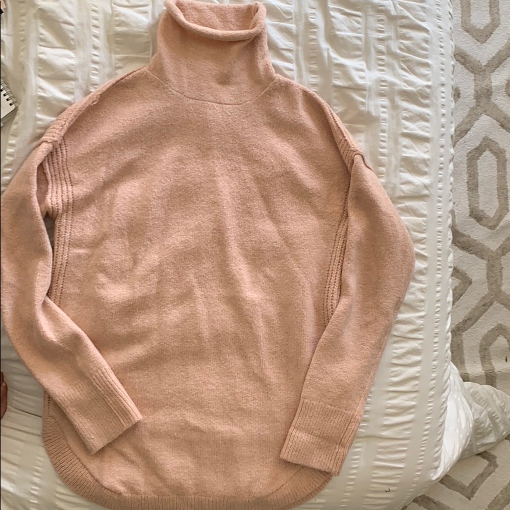 Pink turtleneck Gap sweater (SMALL)
